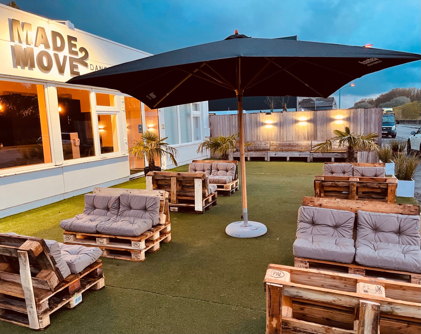 MADE2MOVE lounge terras